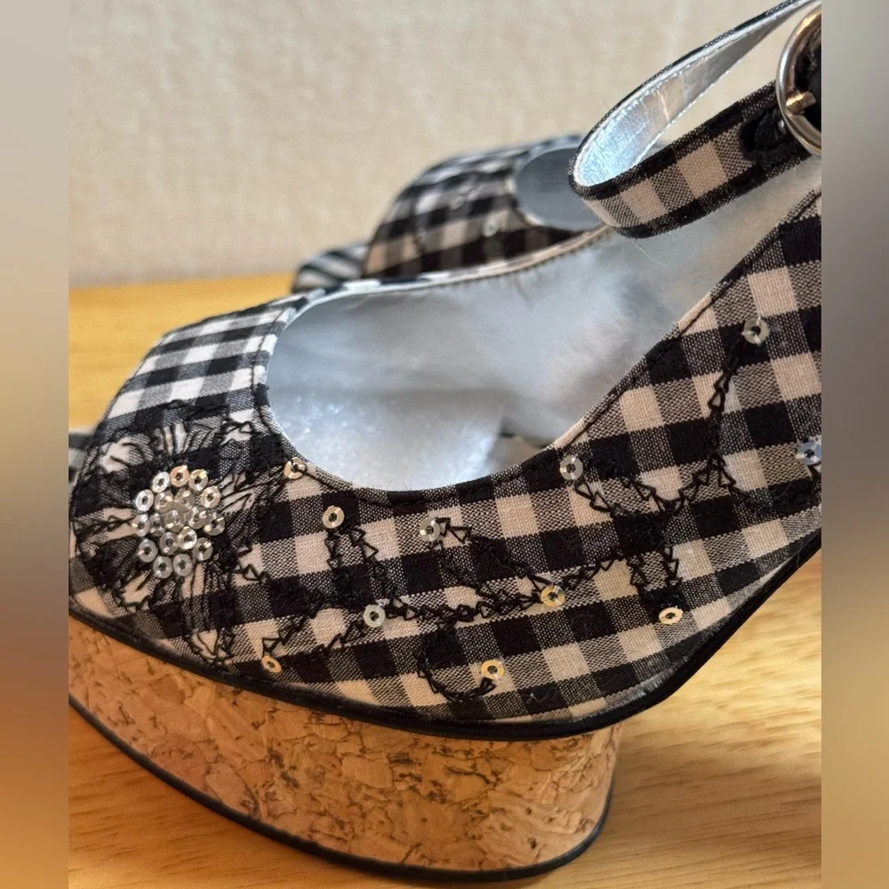Black & White Gingham Print, Sling Back, Sequenced, Platform Heels ~ Size 7.5 🖤🤍
